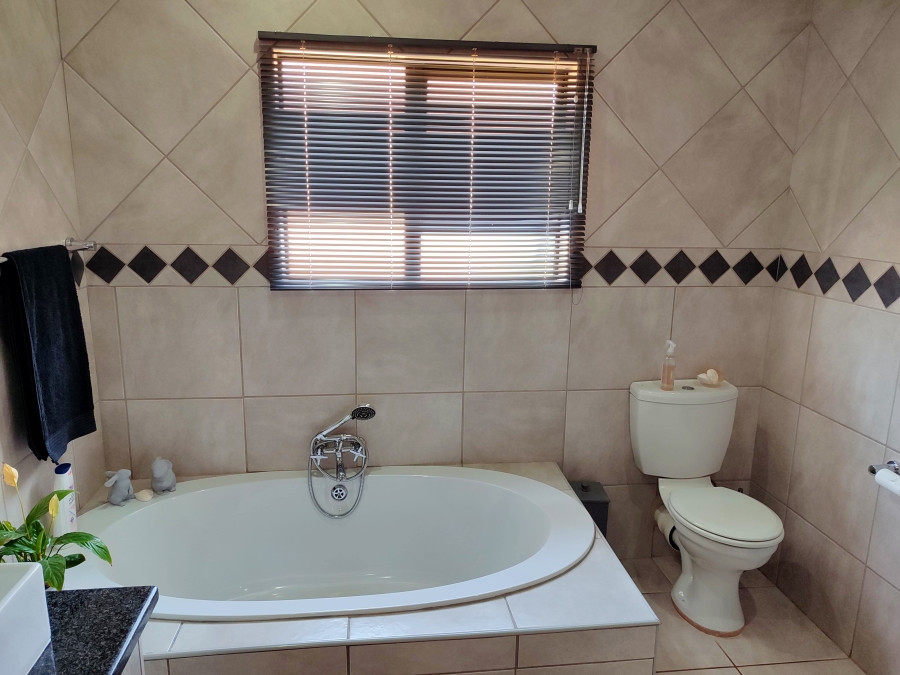 2 Bedroom Property for Sale in Doringkruin North West